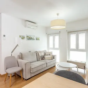 Of Principe Real Liberdade In The Heart Of With Private Parking Appartamento Lisbona